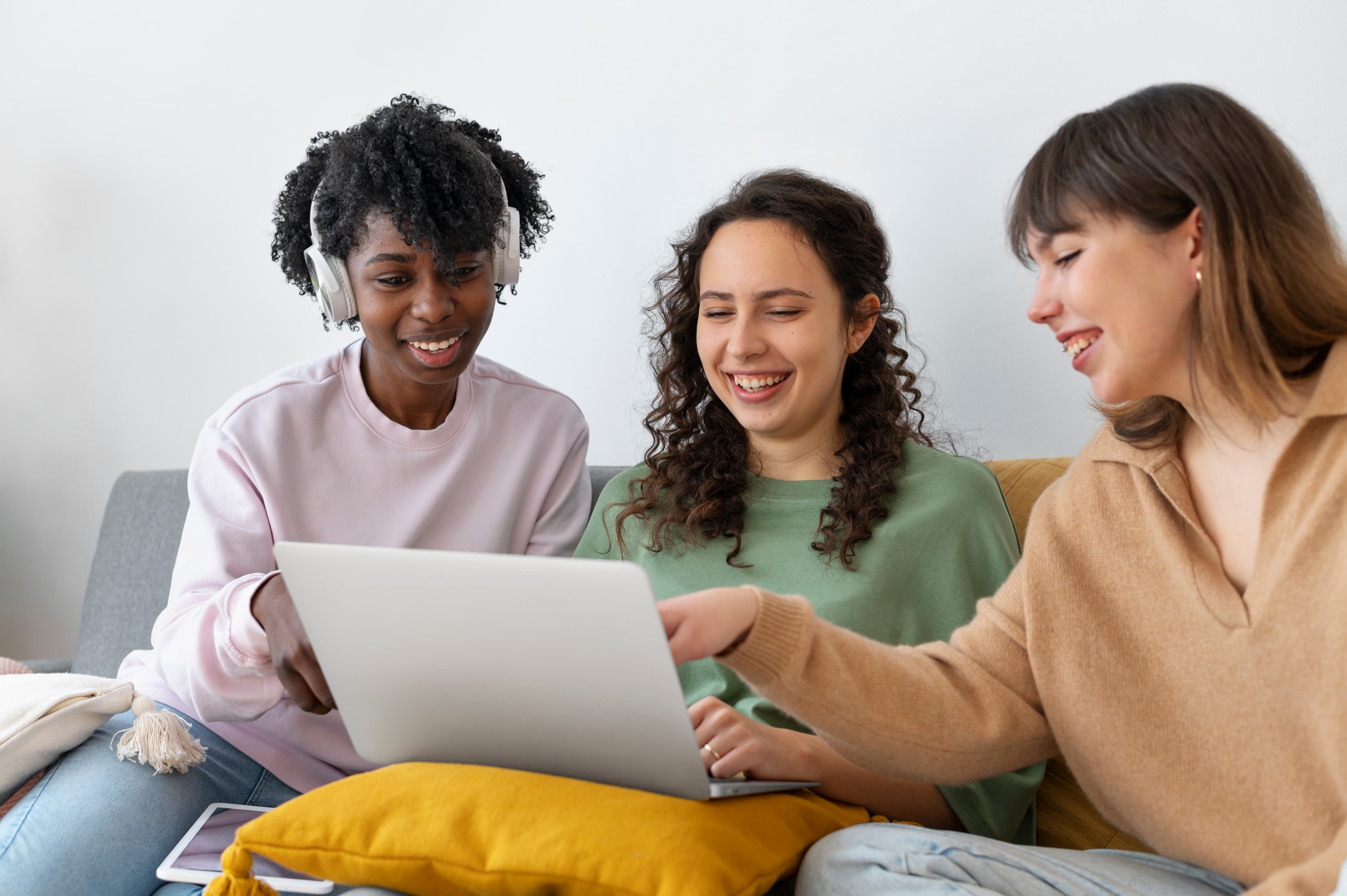 Women in tech learning together